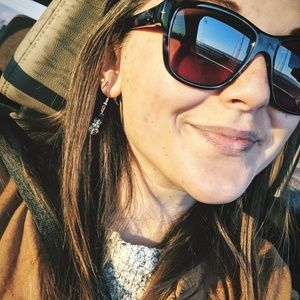 Meet your Posher, Erica